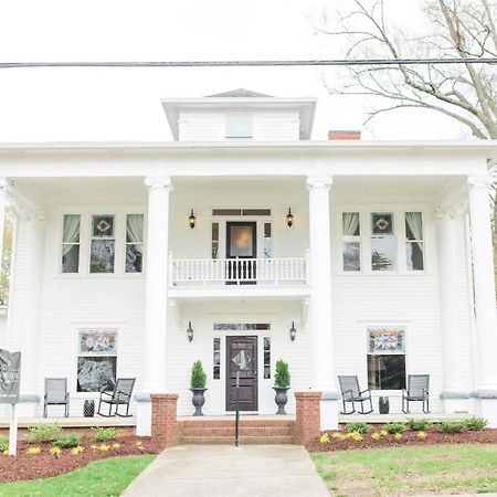 Sparrow Grove Manor Monroe Bagian luar foto