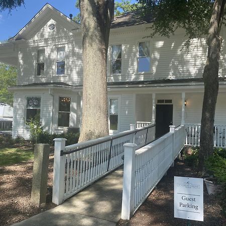 Sparrow Grove Manor Monroe Bagian luar foto