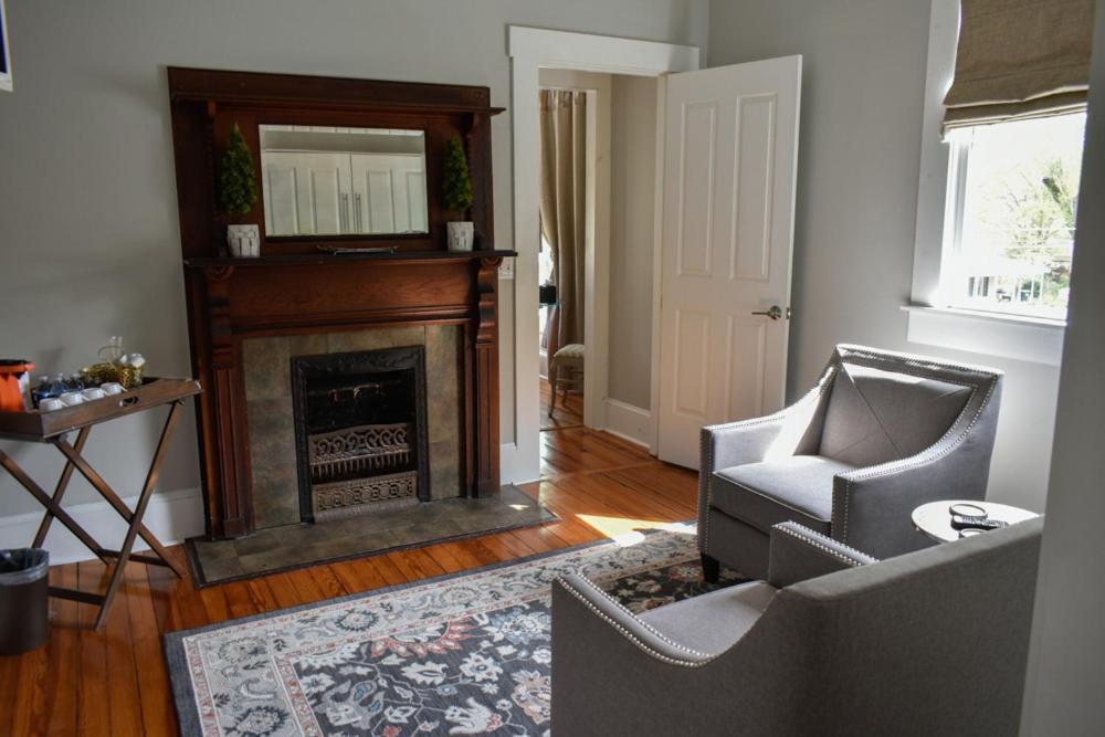 Sparrow Grove Manor Monroe Bagian luar foto