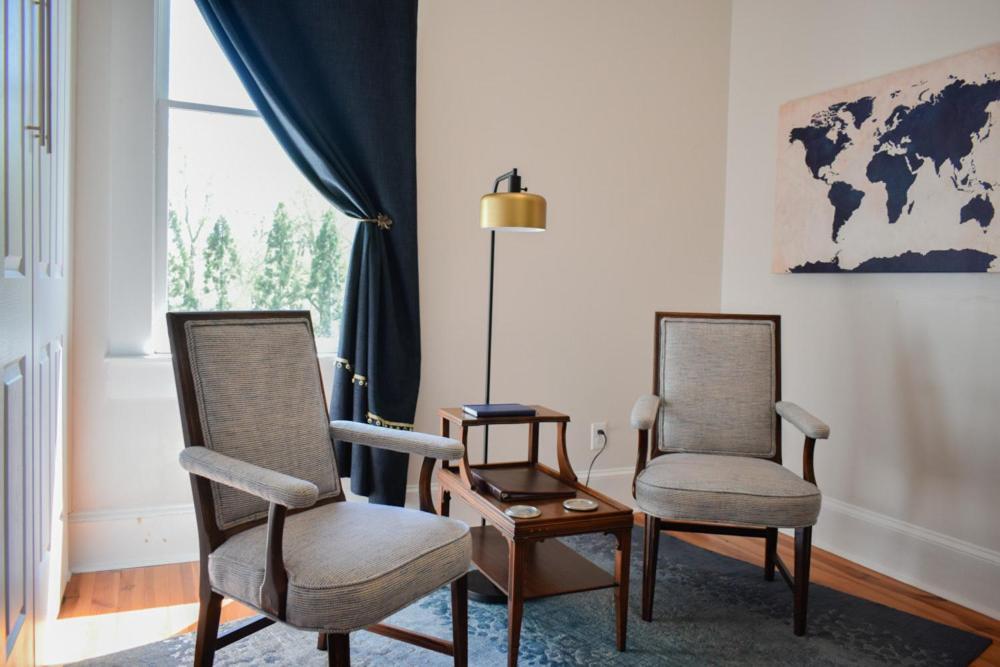 Sparrow Grove Manor Monroe Bagian luar foto