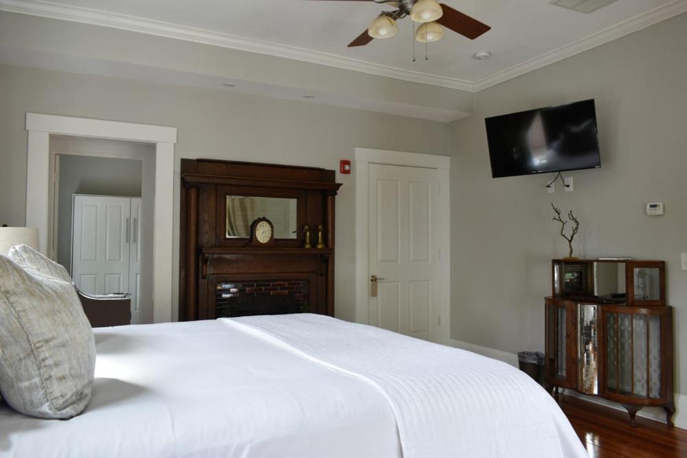 Sparrow Grove Manor Monroe Ruang foto