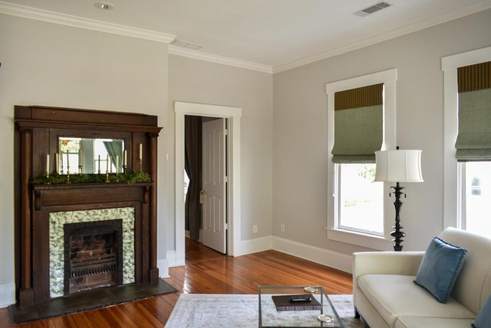 Sparrow Grove Manor Monroe Ruang foto
